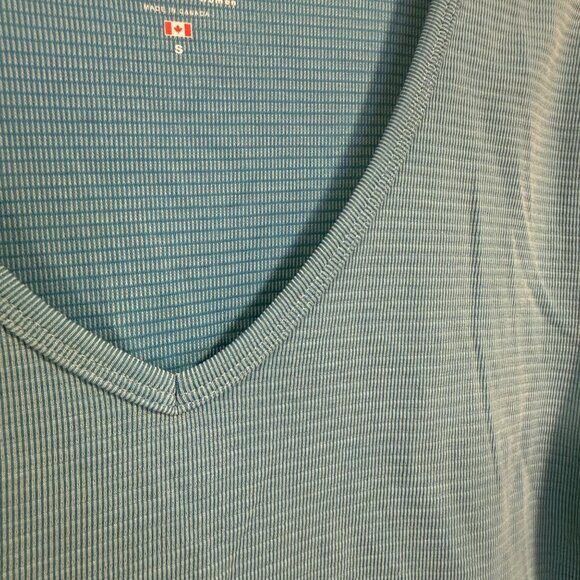 Seg'ments V-Neck Textured Knit Top Size S - Picture 2 of 7